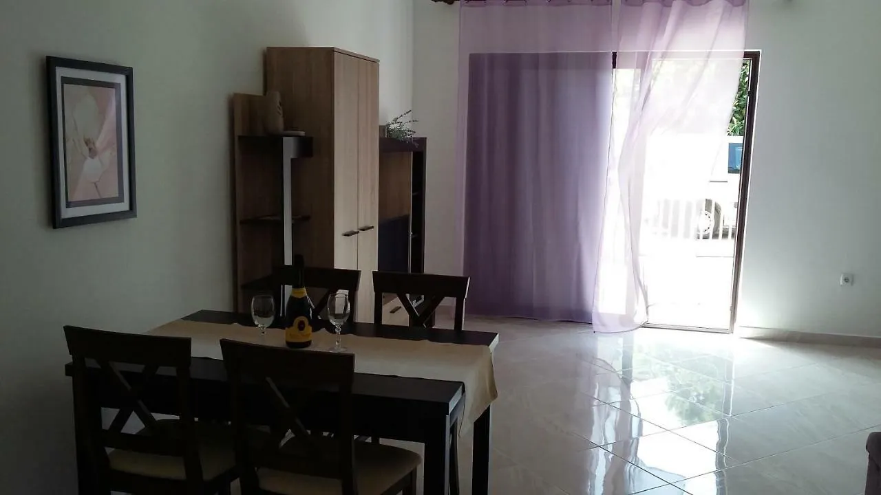 Apartmani Noemi 풀라